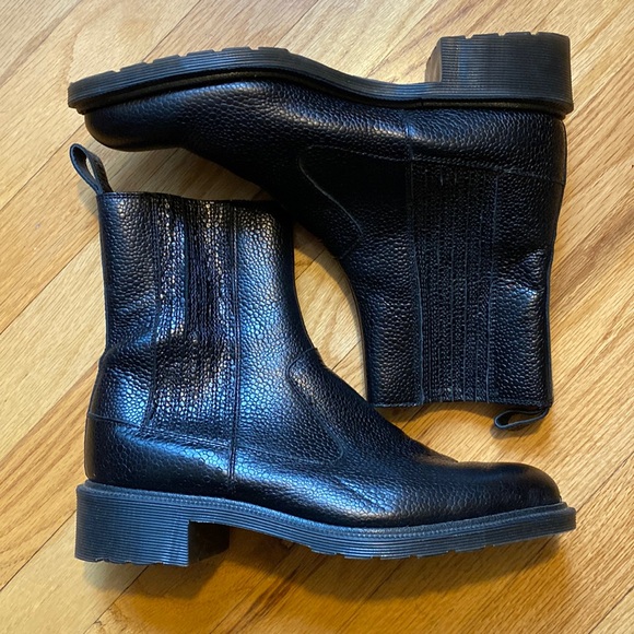 Dr Martens Boots Size 9 - Picture 1 of 7